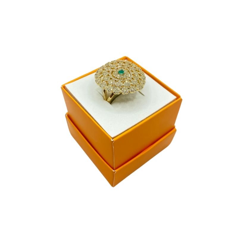 Anel Luxo Oval Grande Corações Cravejados com 1 Pedra