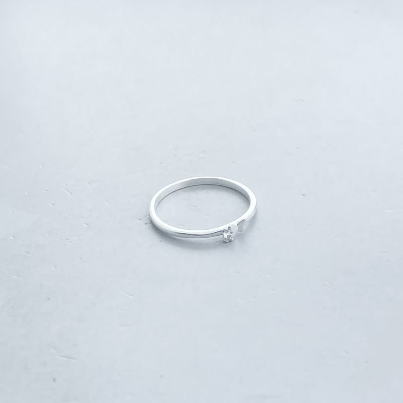 Anel Prata Delicado Liso Borboleta Pequena e com 1 Pedrinha