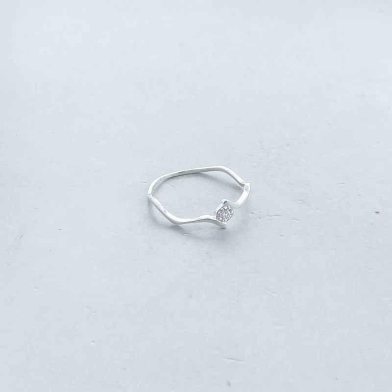 Anel Prata925 Delicado Cravejado Redondo Aro Ondulado
