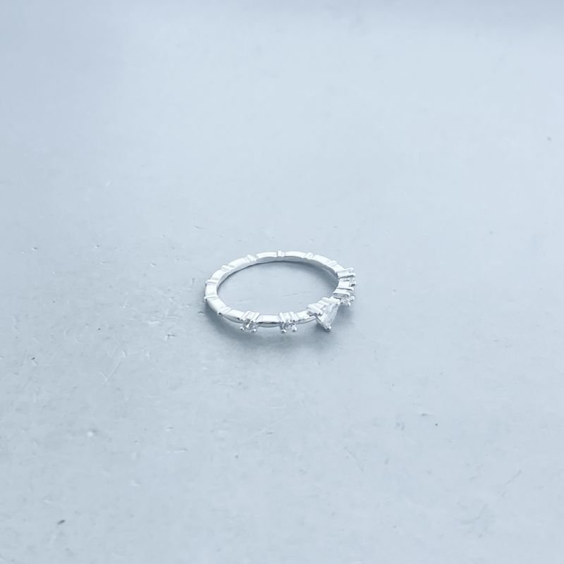 Anel Prata925 Delicado Pedra Zircônias Coração e Redondo