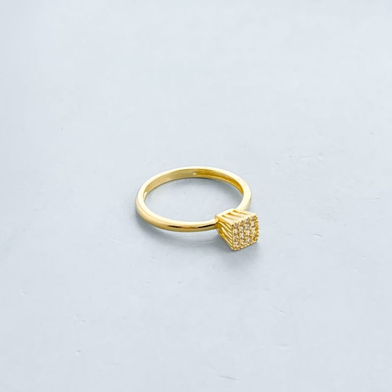 Anel Semijoia Chuveirinho Cravejado Quadrado Laterais Vazadas