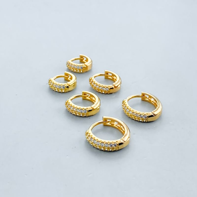 Argola Banho Diamante Kit com 3 Cravejada com 2 Fileiras Circulos Vazados no Fundo