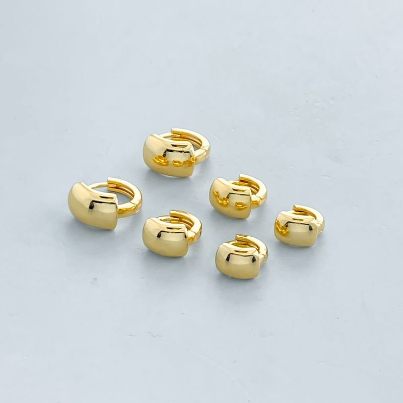 Argola Banho Diamante Kit com 3 Pequena Lisa Fundo Aro Fino