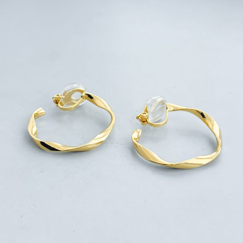 Argola Banho Diamante Pressão Médio Liso Aro Torcido