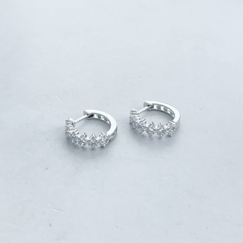 Argola Banho Ouro Branco Média Cravejada Pedras Alternadas