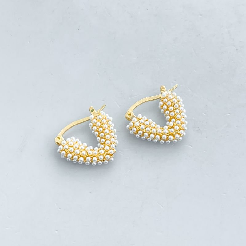 Argola Bijuteria Média Coração Pérolas