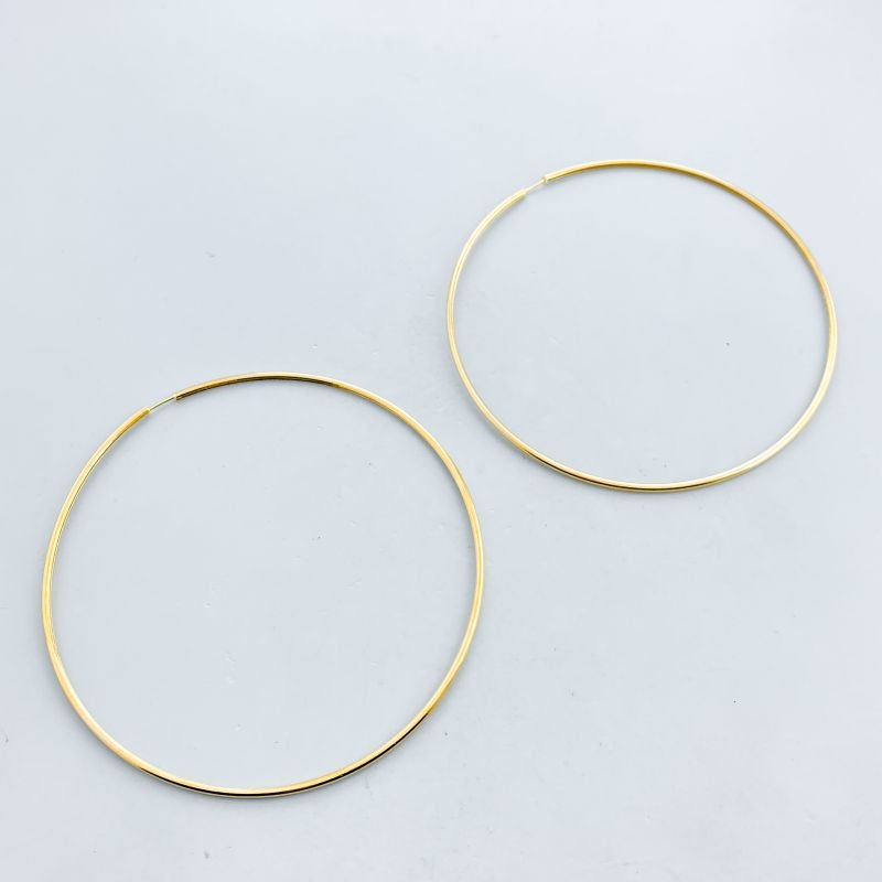 Argola Folheado Africana Aro Liso Fechado Grande com7,5cm Maximalismo