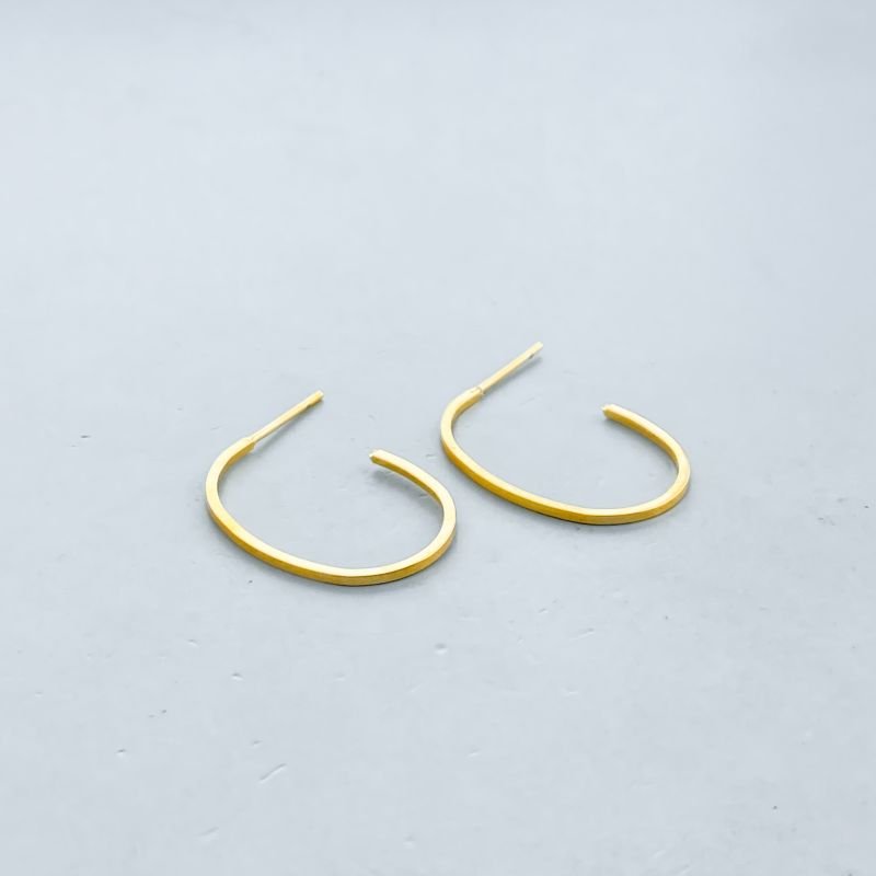 Argola Folheado Oval Aberta Aro Liso Fino