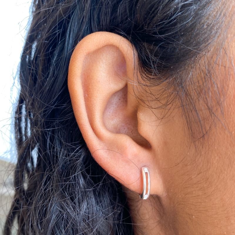 Argola Prata Pequena Lisa Aro Duplo Vazado