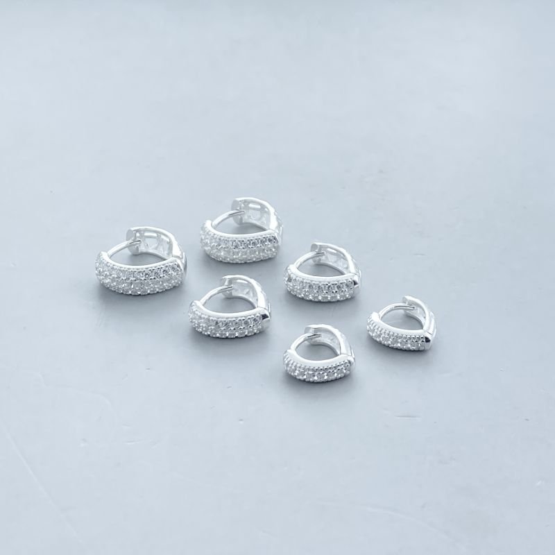 Argola Prata925 Kit com 3 Pequeno Cravejado Formato Coração