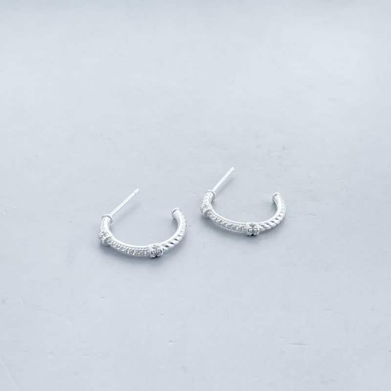 Argola Prata925 Média Africana Metade Cravejada e Torcido