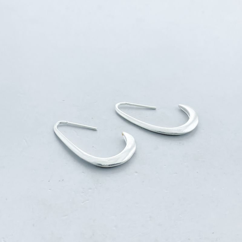 Argola Prata925 Média Lisa Fomato Gota Aberta