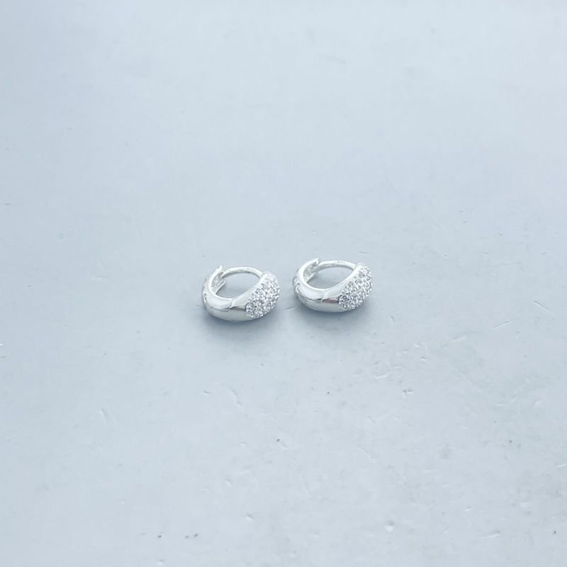 Argola Prata925 Pequena Cravejado Redonda Fundo Vazado