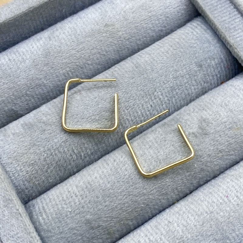 Argola Semijoia Aro Quadrado Aberto