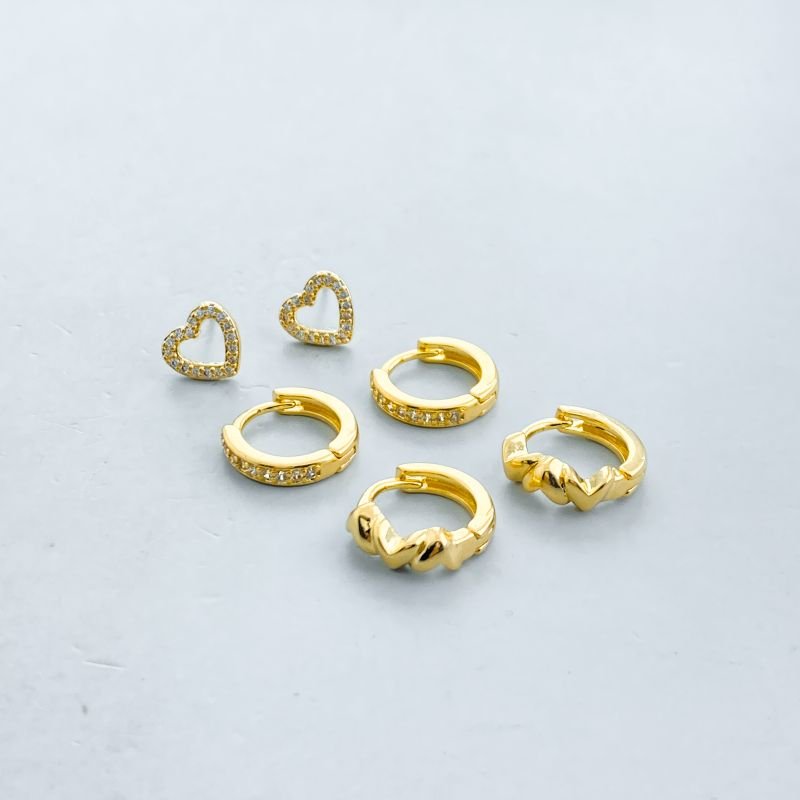 Argola Semijoia Kit com 3 Pequeno Cravejado Aro Corações Lisos e Vazado