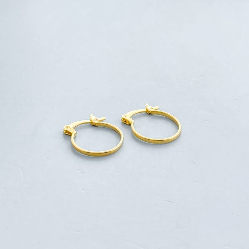 Argola Semijoia Pequena Lisa Fecho Italiano