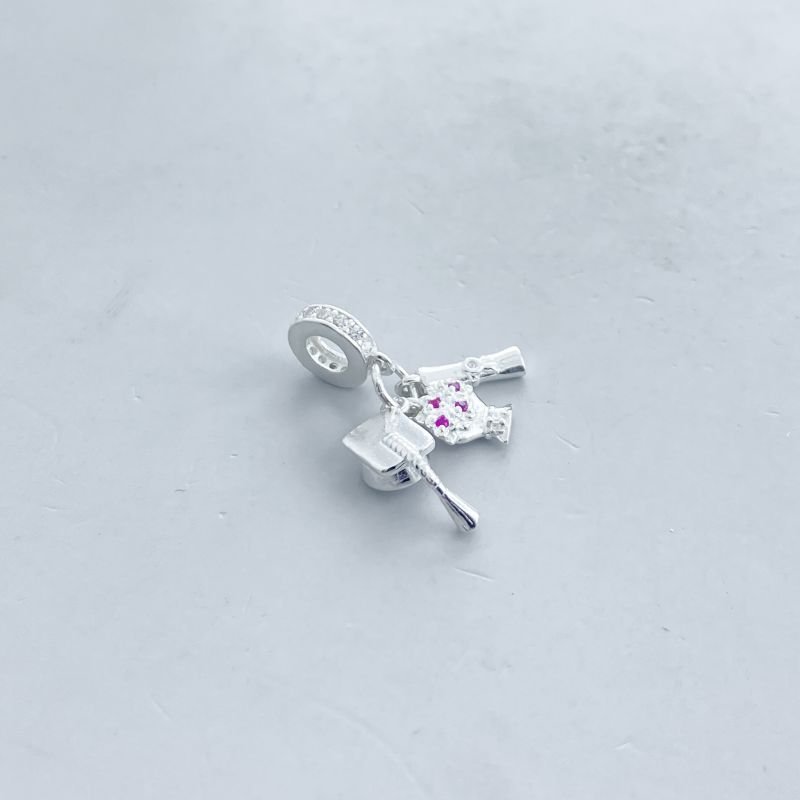 Berloque Prata925 Buquê Chapéu e Canudo de Formatura