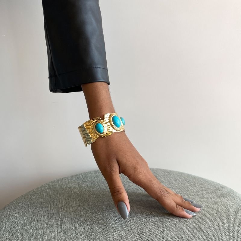 Bracelete Banho Diamante Grande Orgânico com 3 Pedras Ovais Aberto