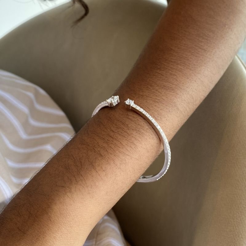 Bracelete Prata925 Aro Aberto Cravejado com 2 Pedras Ovais
