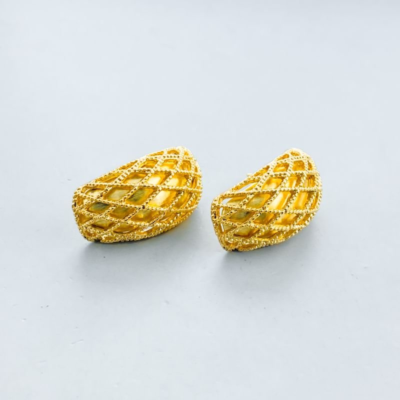 Brinco Banho Diamante Arco Losangos Pequeno