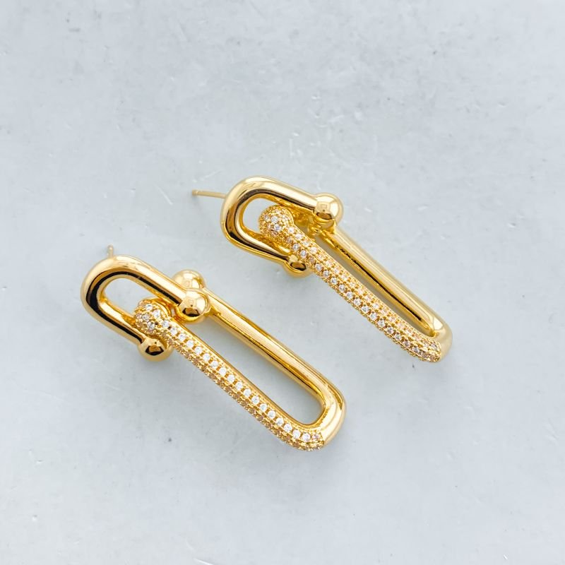 Brinco Banho Diamante Grande Cravejado com 2 Elos U com Bolinhas