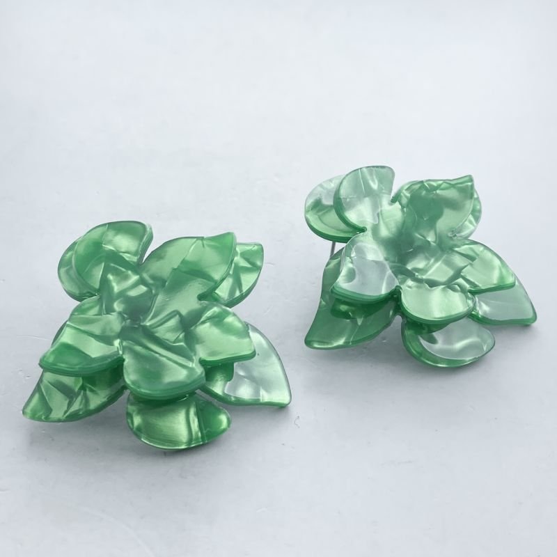 Brinco Banho Diamante Grande Liso Acrílico Flor Dupla