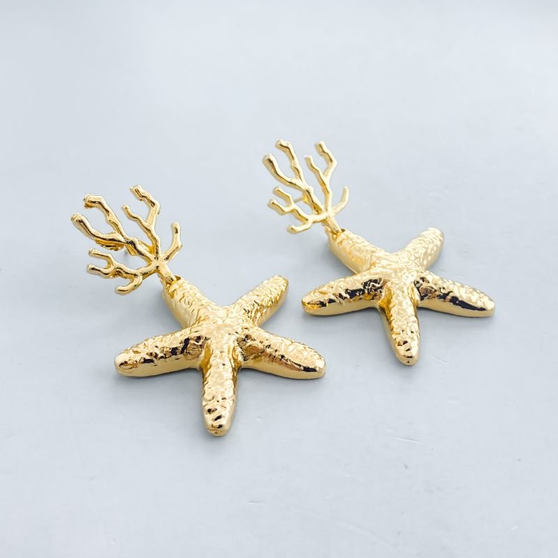 Brinco Banho Diamante Grande Liso Estrela do Mar Base Algas