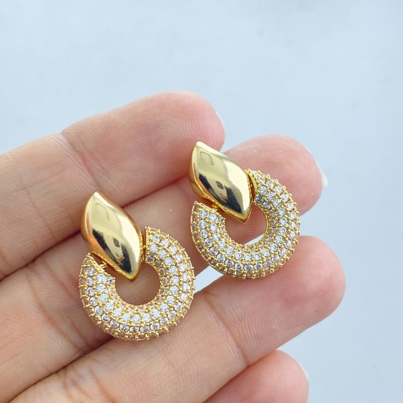 Brinco Banho Diamante Médio Cravejado Pêndulo Redondo Base Navete Lisa