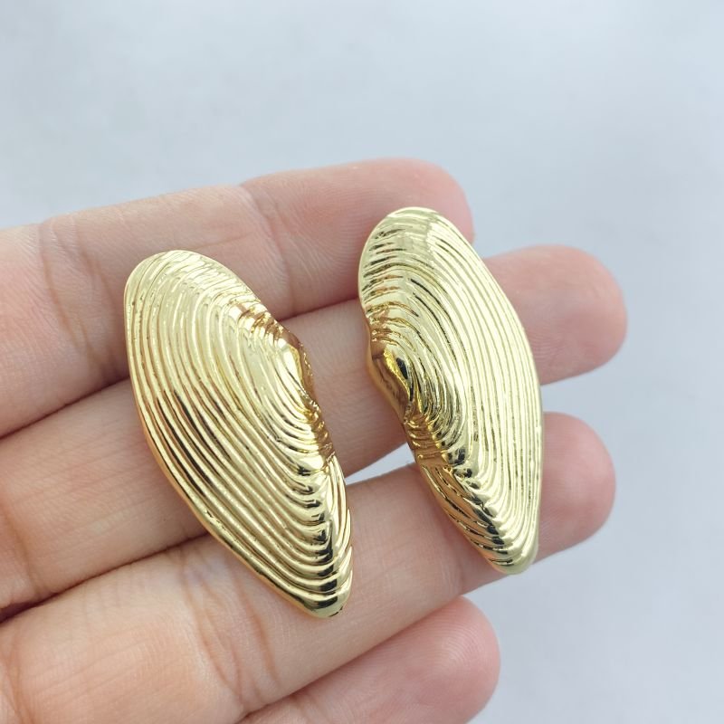 Brinco Banho Diamante Medio Liso Concha Linhas Relevos