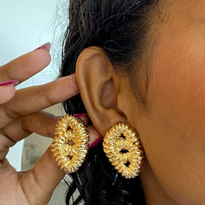 Brinco Banho Diamante Médio Orgânico Oval Duplo Texturizado