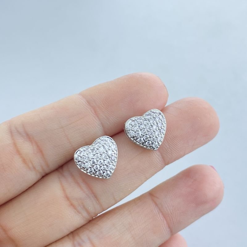 Brinco Banho Ouro Branco Pequeno Cravejado Coração 3D