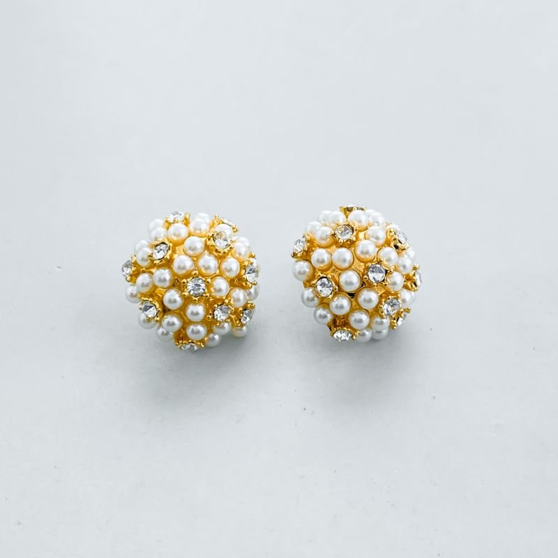 Brinco Bijuteria Redondo Pérolas e Strass Fundo Oco