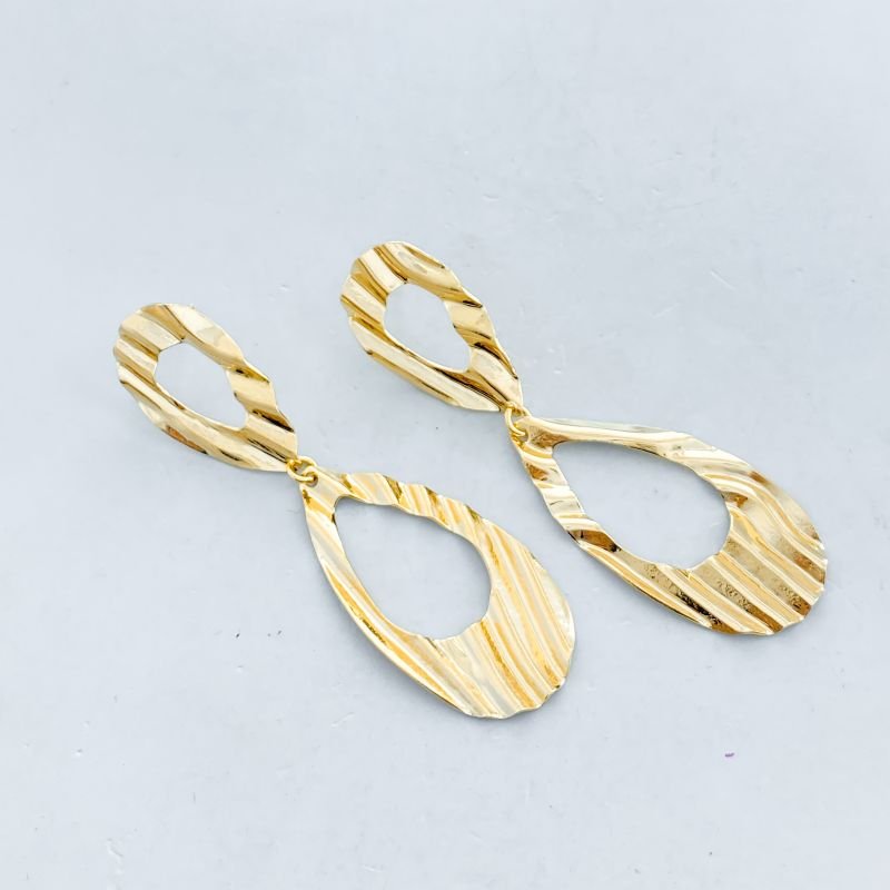Brinco Folheado Grande Orgânico com 2 Gotas Vazadas Drapeadas
