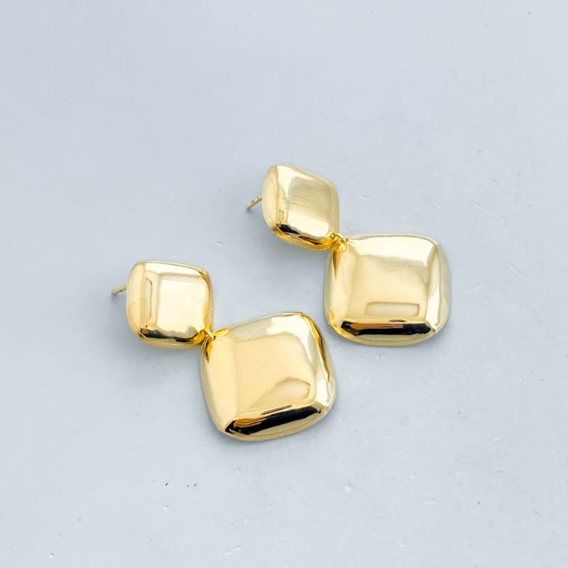 Brinco Folheado Médio com 2 Losangos Liso