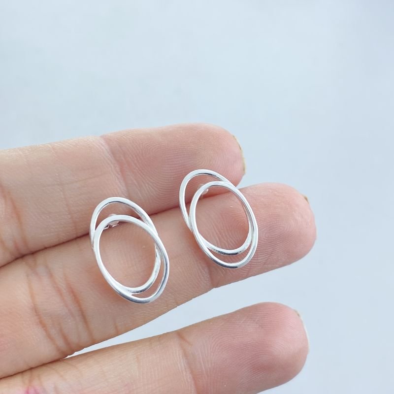 Brinco Prata Pequeno Vazado Oval Aro Duplo