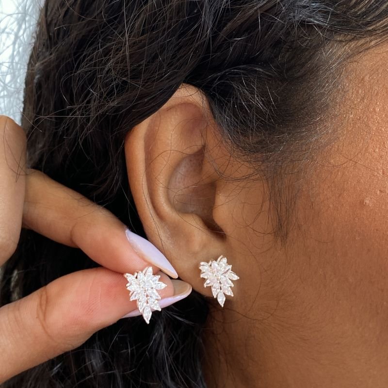 Brinco Prata925 Ear Cuff Flor Pedras Navetes Pequeno