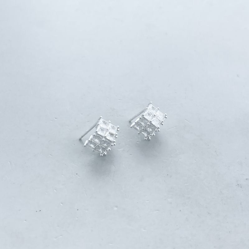 Brinco Prata925 Pequeno Pedras Zircônias Quadrado