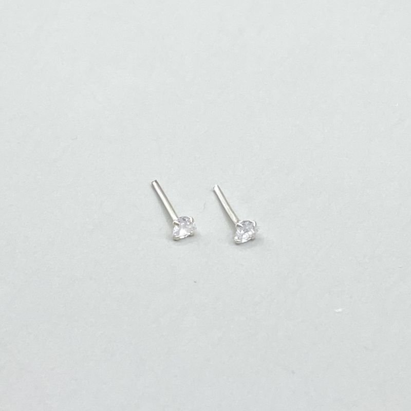 Brinco Prata925 Zircônia Coração com 4 Garras 3Mm