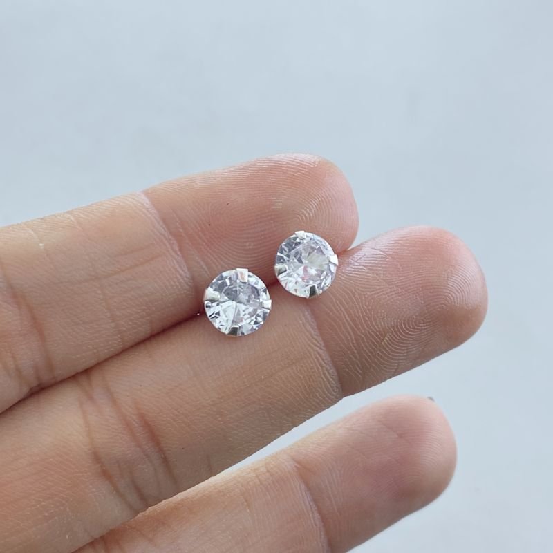 Brinco Prata925 Zircônia Redonda 4 Garras 7Mm