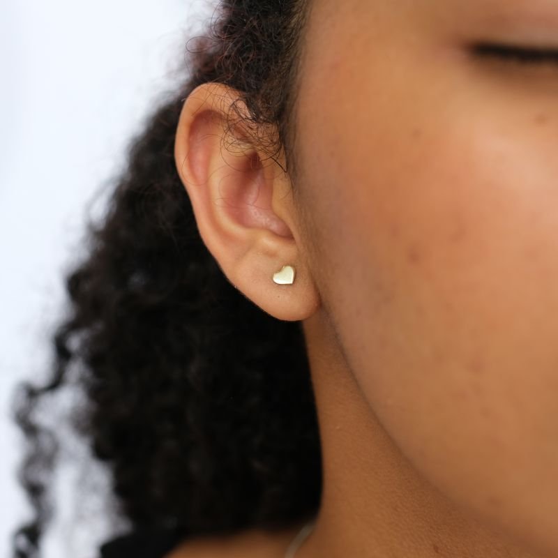 Brinco Semijoia Coração Liso Mini