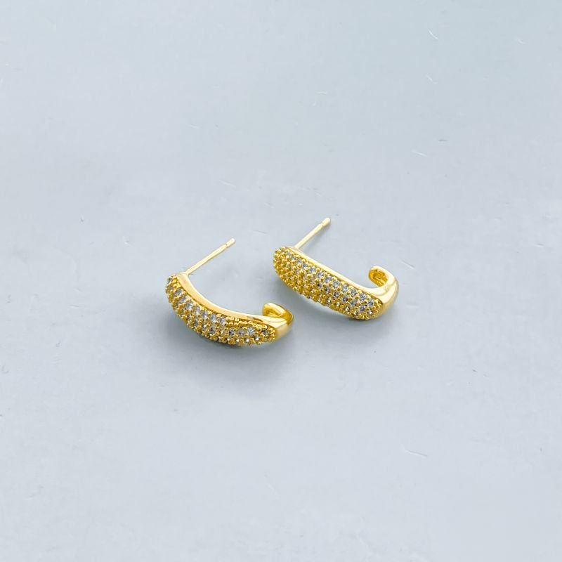 Brinco Semijoia Pequeno Cravejado Aro Curvadinho