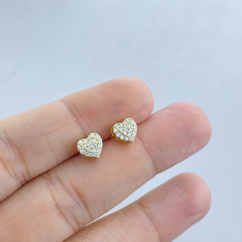 Brinco Semijoia Pequeno Cravejado Coração