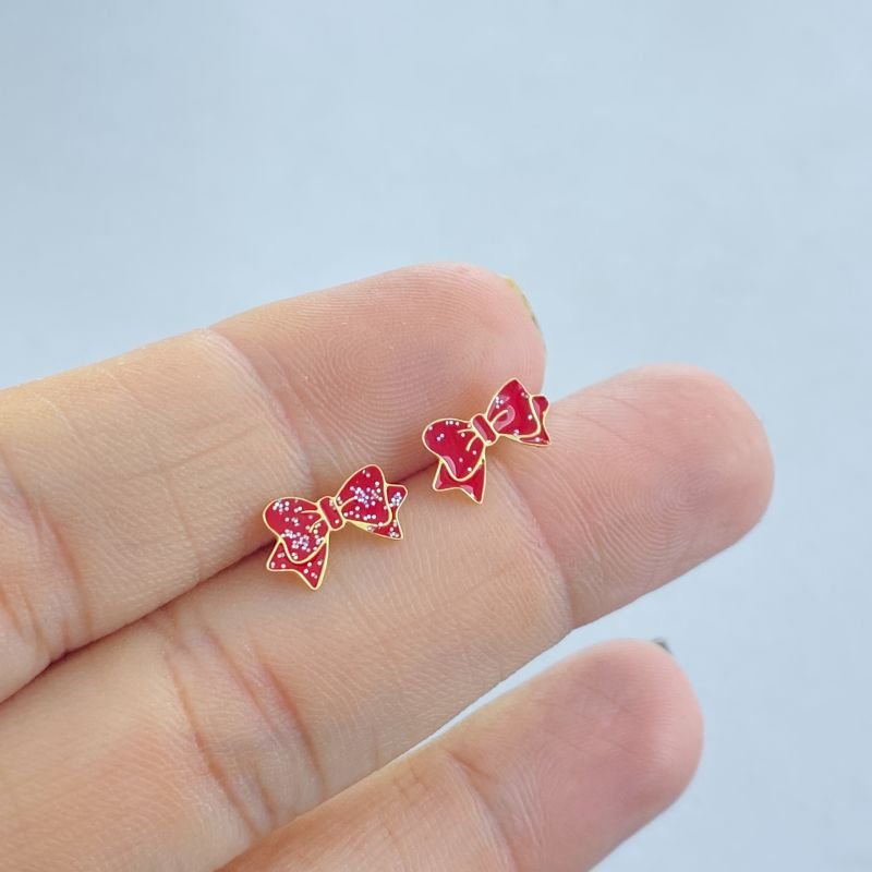 Brinco Semijoia Pequeno Laço Resinado com Glitter