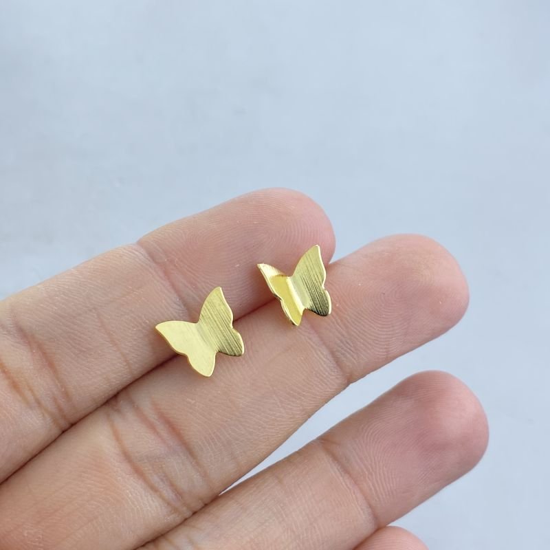 Brinco Semijoia Pequeno Liso Borboleta