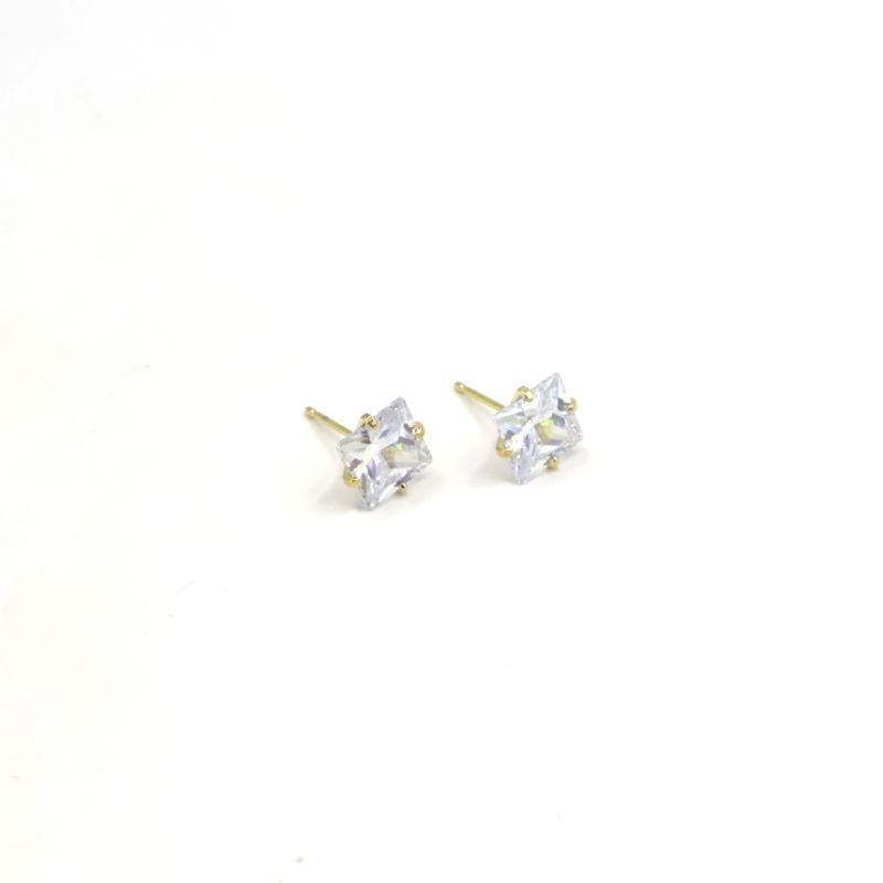 Brinco Semijoia Zircônia Quadrada 4 Garras