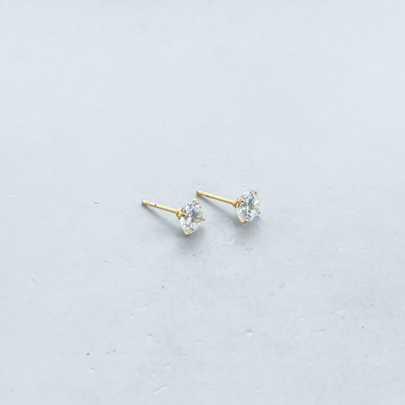 Brinco Semijoia Zirconia Redonda 4 Garras