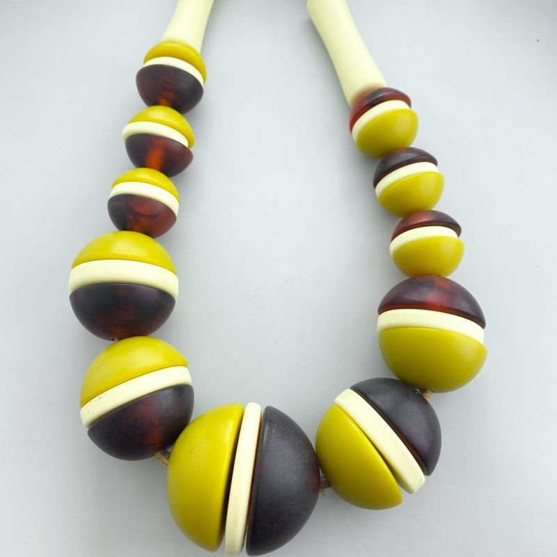Colar Artesanal Bolas Acrílicas Cilindro