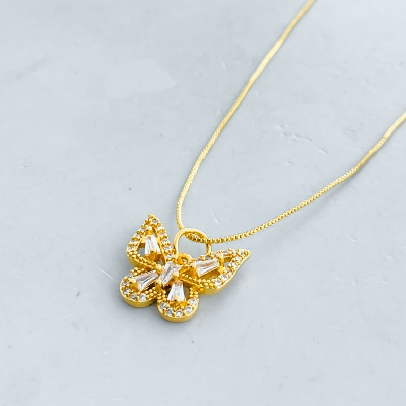 Colar Banho Diamante Borboleta Cravejada Pedras Baguetes