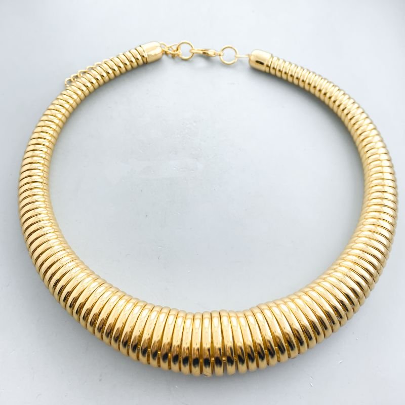 Colar Banho Diamante Choker Aro Grosso Mola