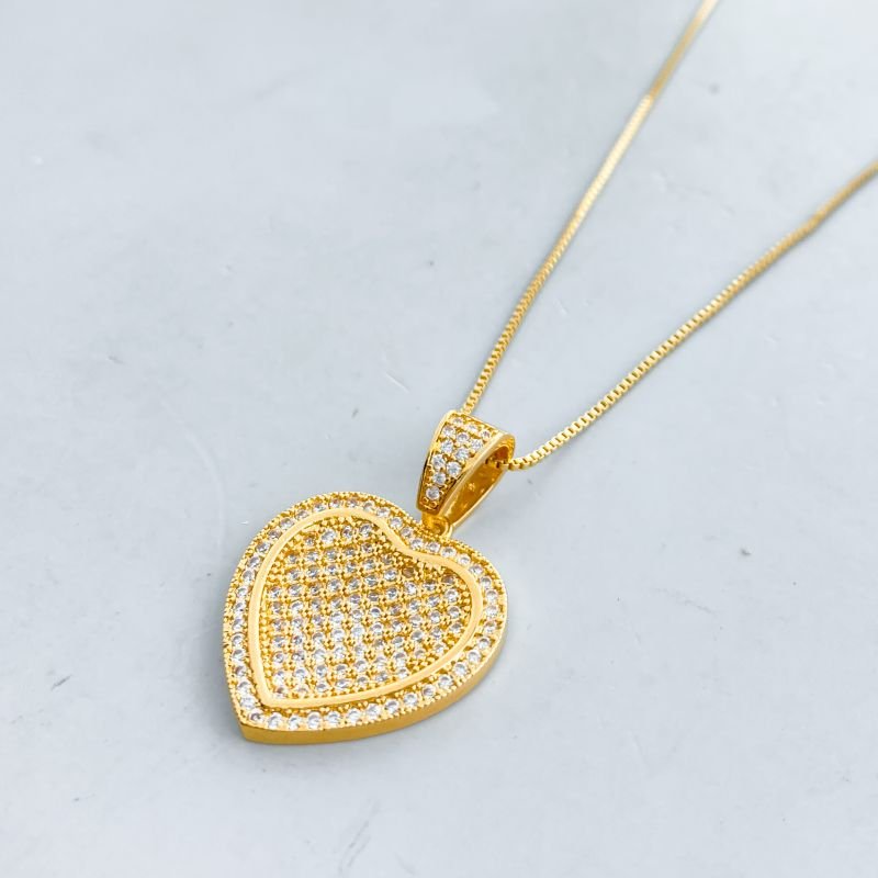 Colar Banho Diamante Coração Cravejado Médio